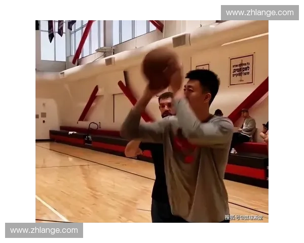 德尚热身赛大胆轮换获胜，旨在缓解媒体对主力依赖症的批评并激励队内竞争
